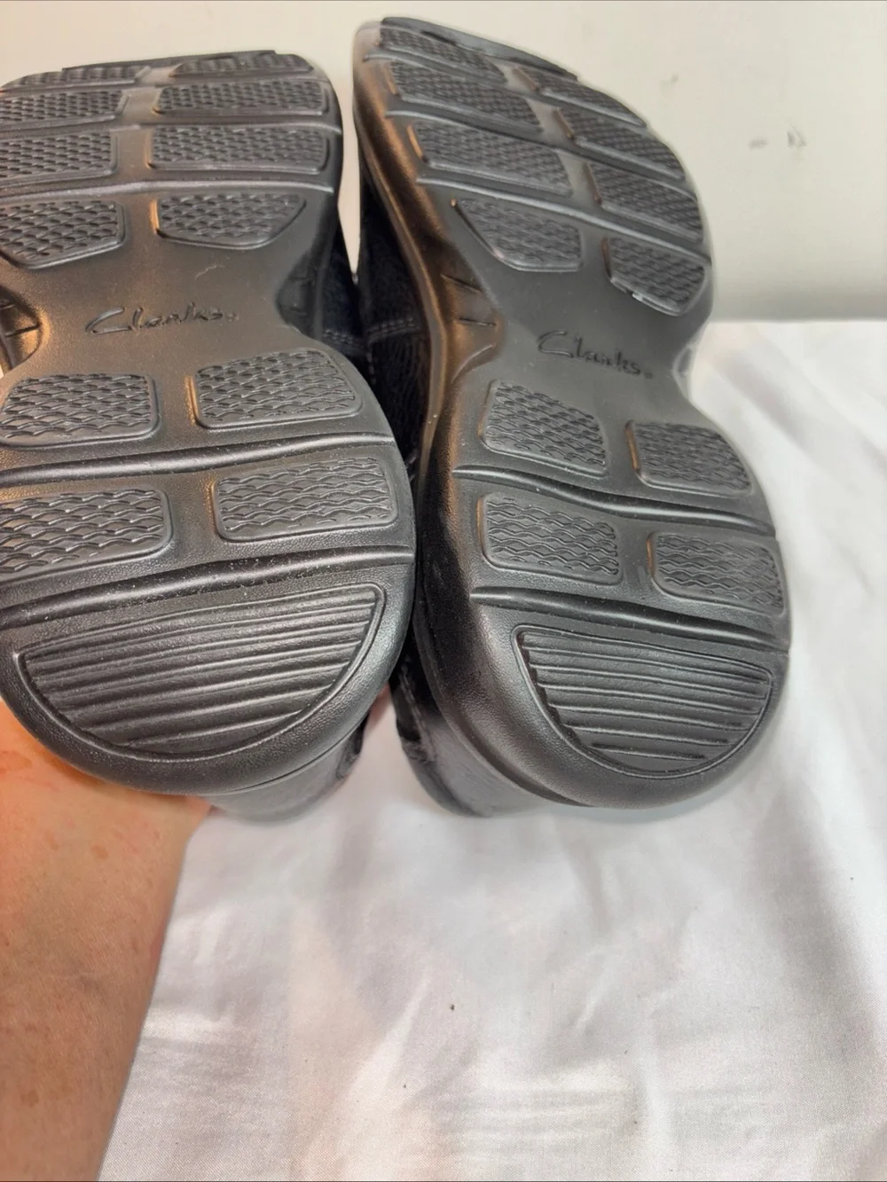 Clark’s Extreme Comfort New Men's Black Slip-On Comfort Loafers. 7/8